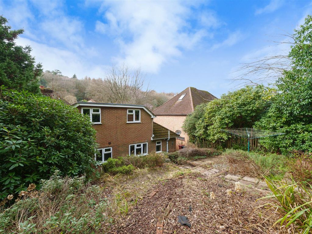 3 bed chalet for sale in Marley Combe Road, Haslemere GU27, £650,000