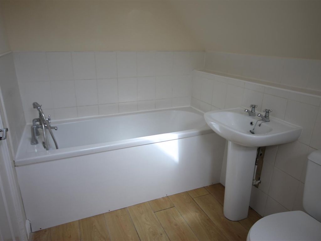 1 bed flat to rent in Eastgate, Cowbridge CF71, £650 pcm