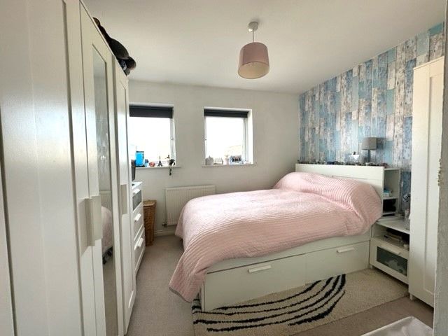 2 bed flat for sale in Planets Way, Biggleswade SG18, £250,000