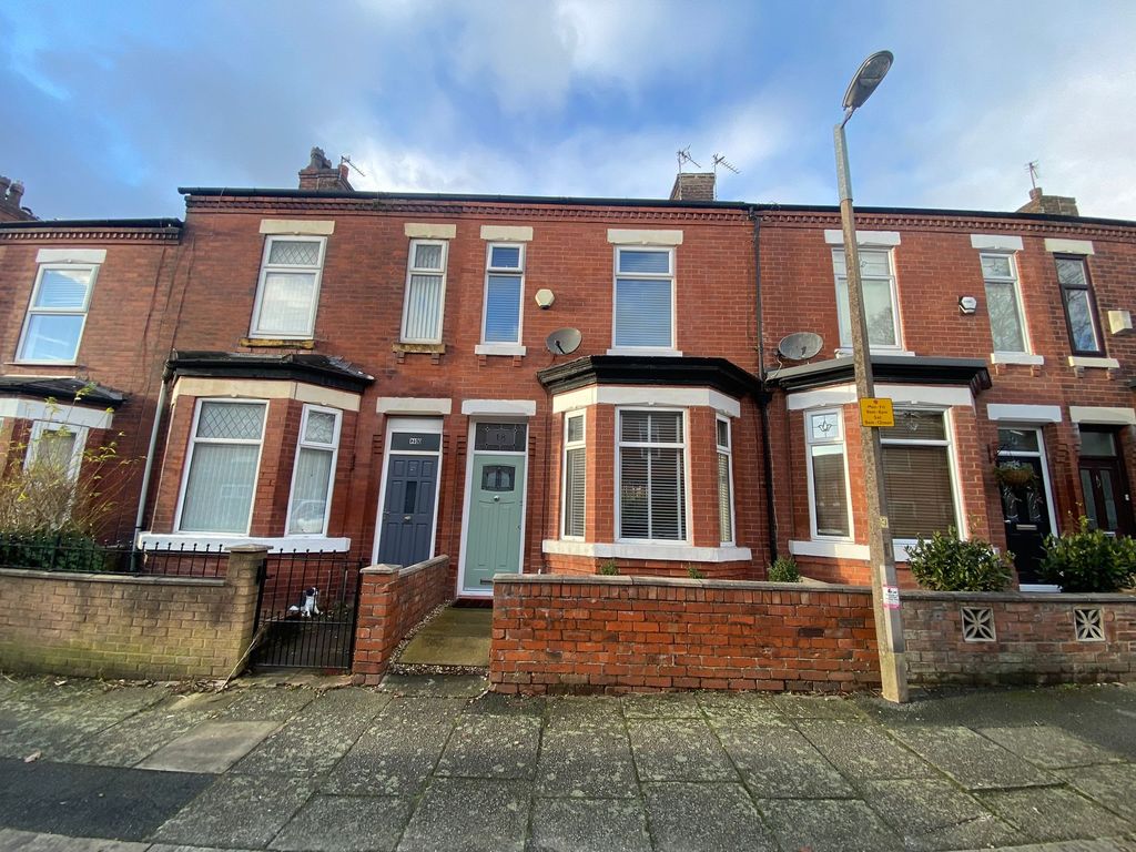 3 bed terraced house to rent in Crawford Street, Eccles M30, £1,350 pcm
