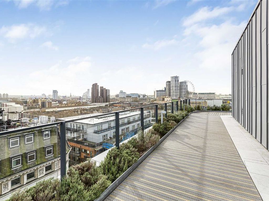 1 bed flat for sale in Upper Ground, London SE1, £900,000