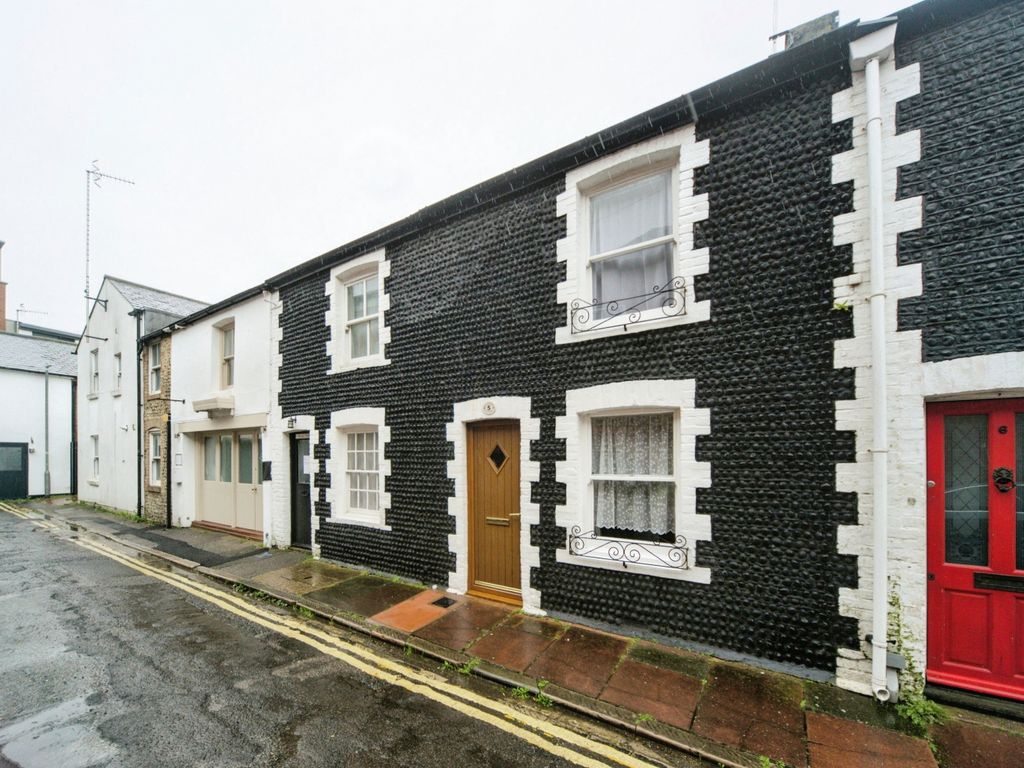 2 bed terraced house for sale in Queens Place, Brighton, East Sussex BN1, £300,000
