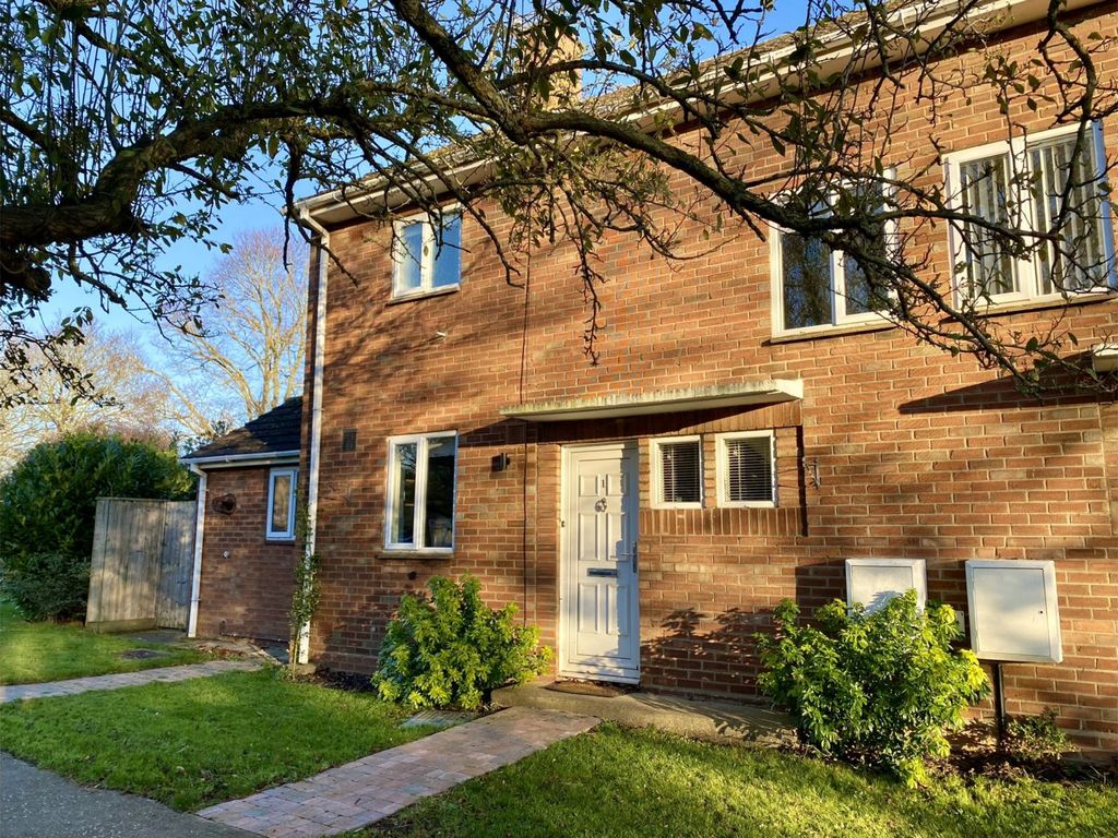 2 bed semi-detached house for sale in Canberra Road, Huntingdon PE26, £260,000