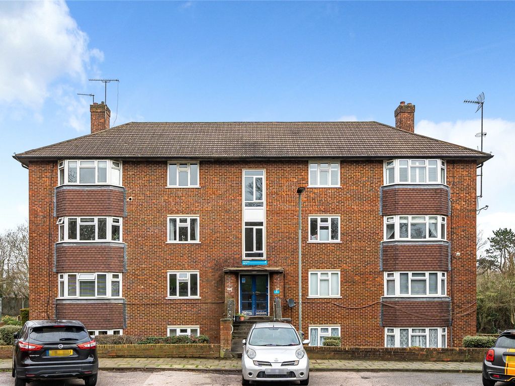 3 bed flat for sale in Laurel House, Bromley Road, Bromley BR2, £350,000