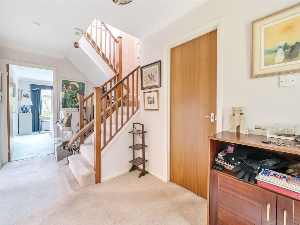 4 bed detached house for sale in Kinnaird Avenue, Bromley BR1, £650,000