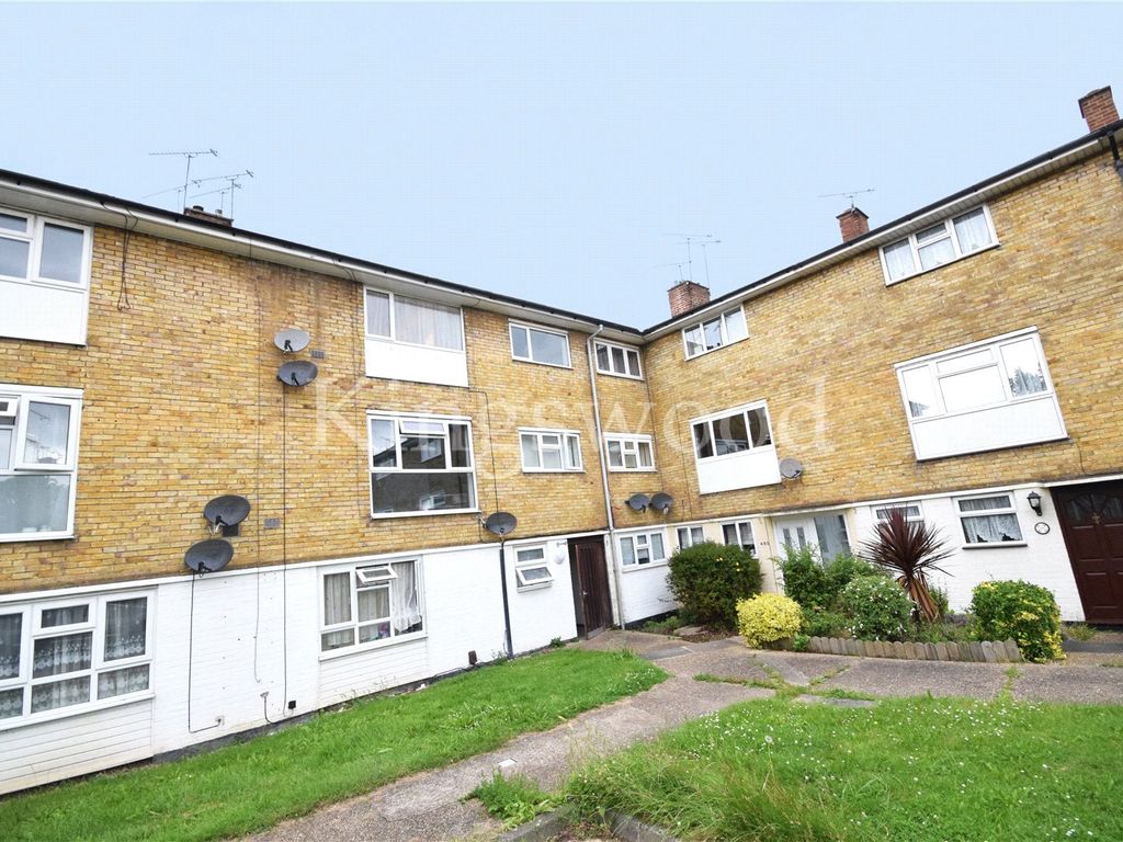 1 bed flat for sale in Long Riding, Basildon, Essex SS14, £140,000