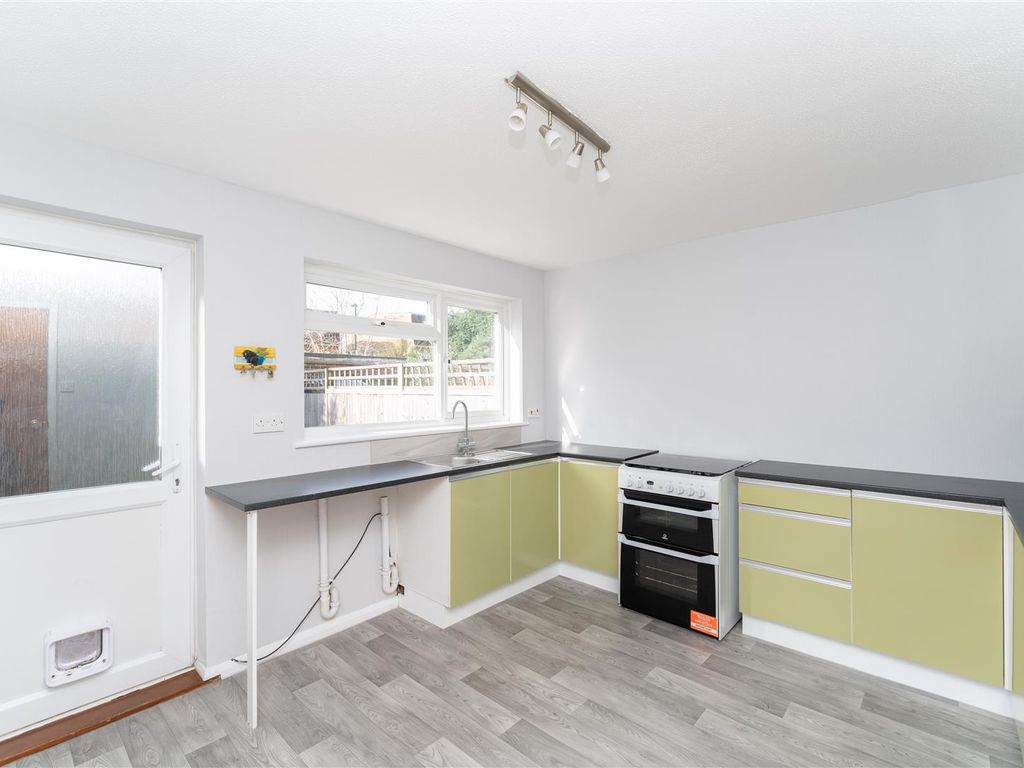 2 bed terraced house for sale in Aspen Close, London W5, £499,950