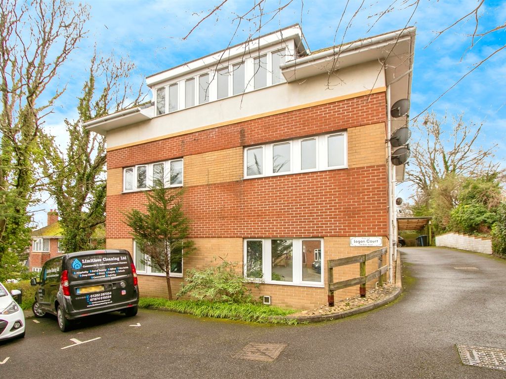 2 bed flat for sale in Alder Road, Parkstone, Poole BH12, £190,000