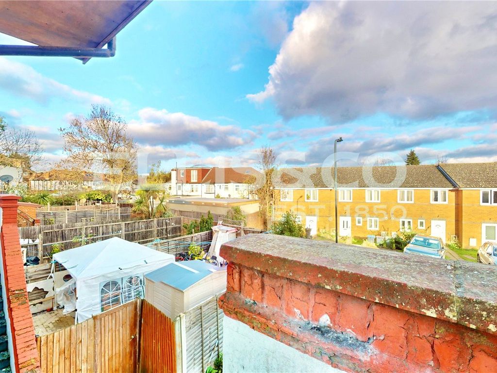 2 bed maisonette for sale in Highcroft Avenue, Wembley HA0, £330,000