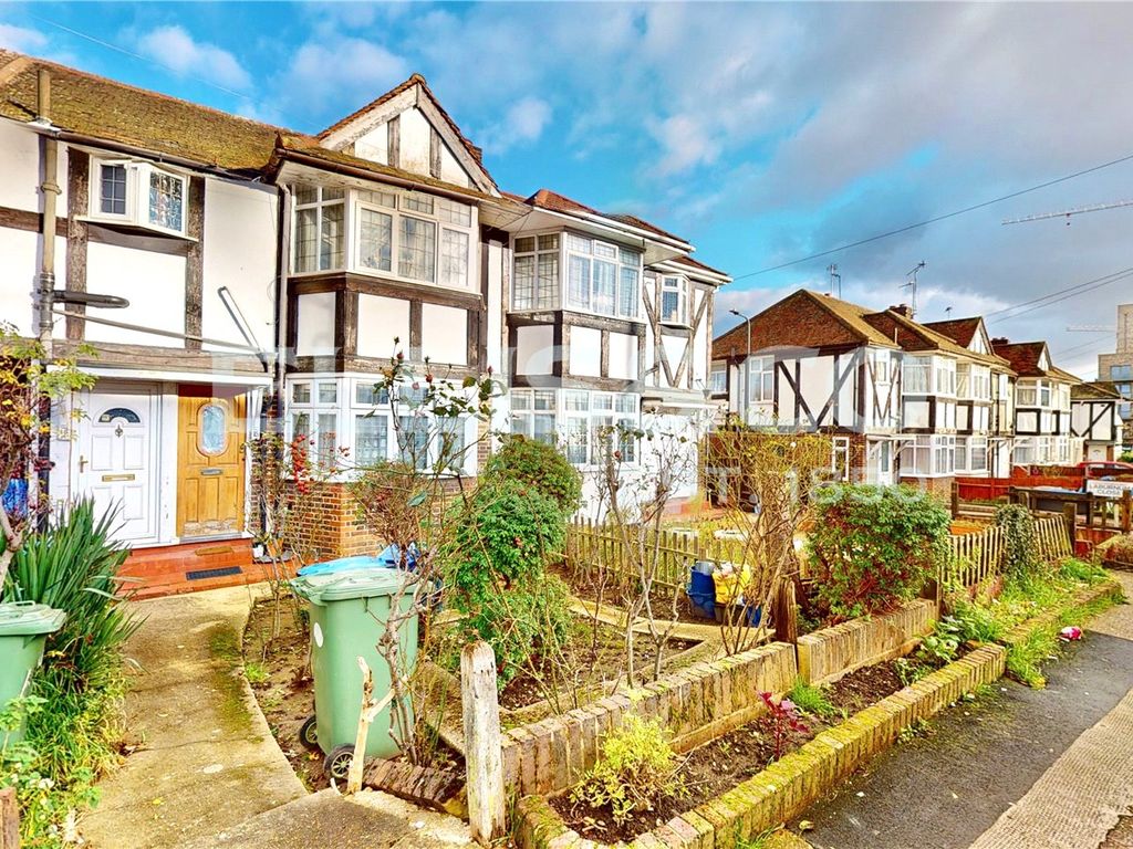 2 bed maisonette for sale in Highcroft Avenue, Wembley HA0, £330,000