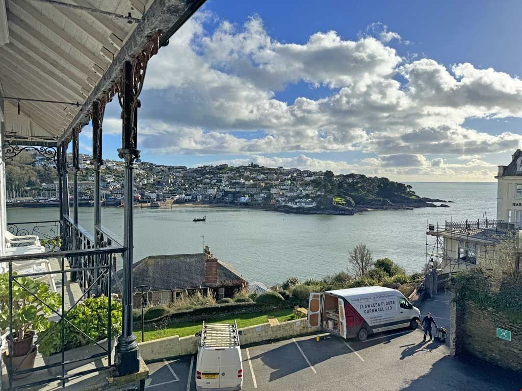 2 bed flat for sale in Daglands Road, Fowey PL23, £650,000