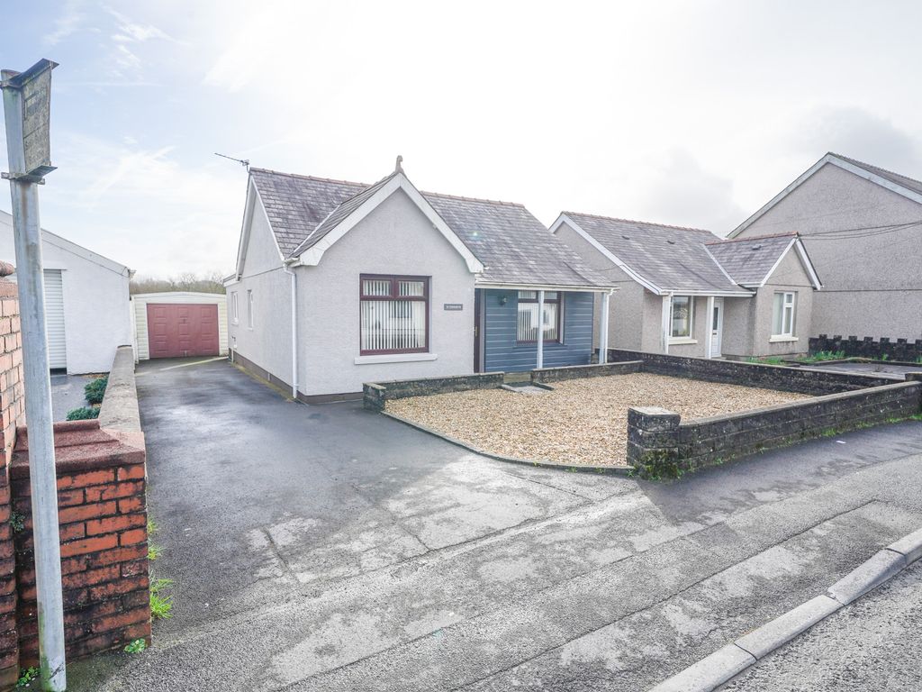 3 bed bungalow for sale in Cross Hands Road, Gorslas, Llanelli SA14, £230,000
