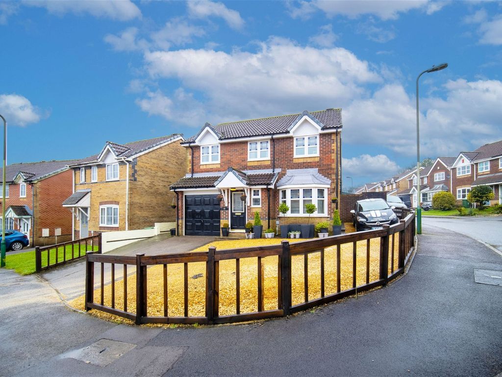5 bed detached house for sale in Meadow Way, Caerphilly CF83, £450,000