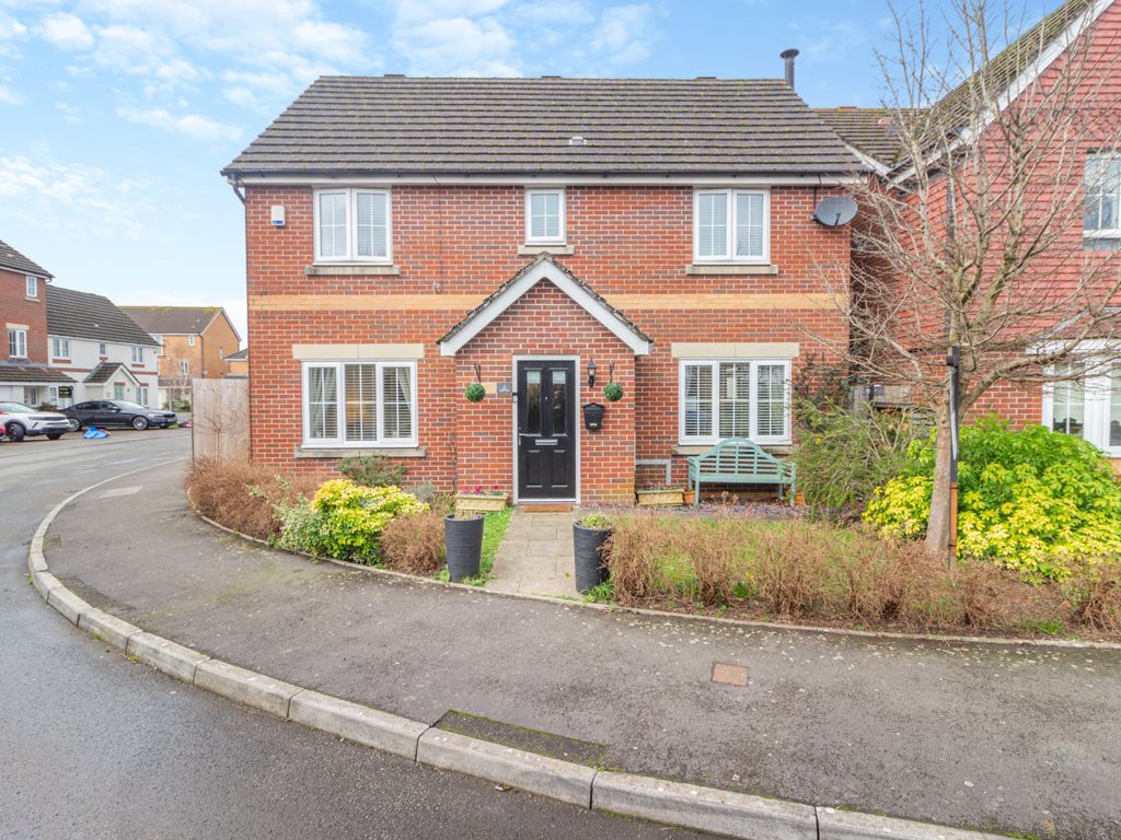 4 bed detached house for sale in Blacktown Gardens, Marshfield, Cardiff CF3, £450,000