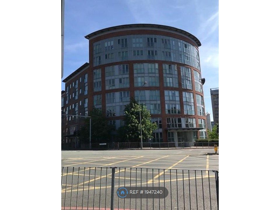 2 bed flat to rent in Lee Bank Middleway, Birmingham B15, £1,050 pcm