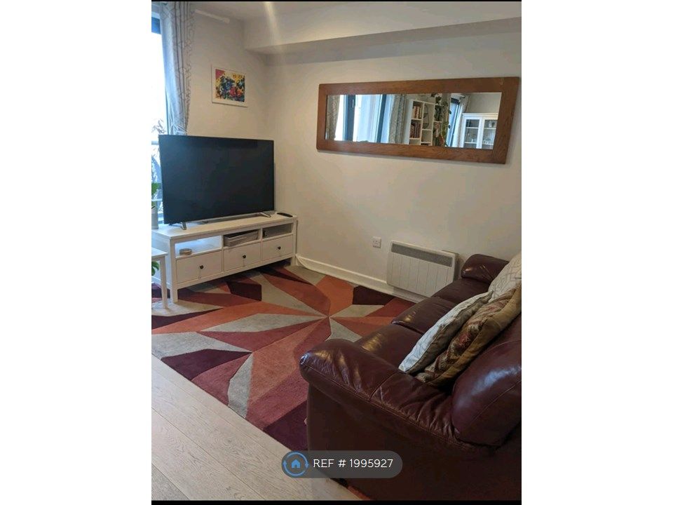 2 bed flat to rent in Bridge House, Croydon CR0, £1,950 pcm