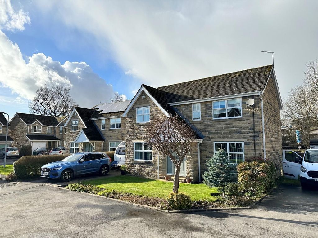 4 bed property for sale in Tanfield Drive, Burley In Wharfedale, Ilkley LS29, £560,000