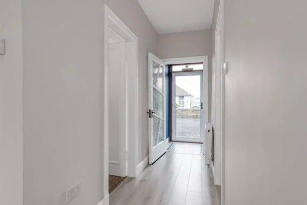 5 bed detached house to rent in Stirling Road, Larbert FK5, £1,450 pcm