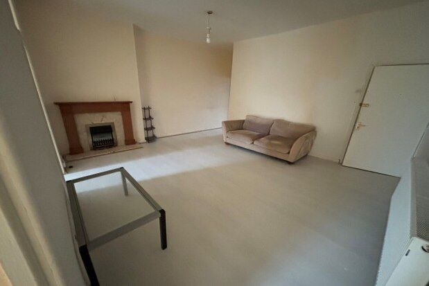 2 bed flat to rent in Seaforth Road, Liverpool L21, £750 pcm