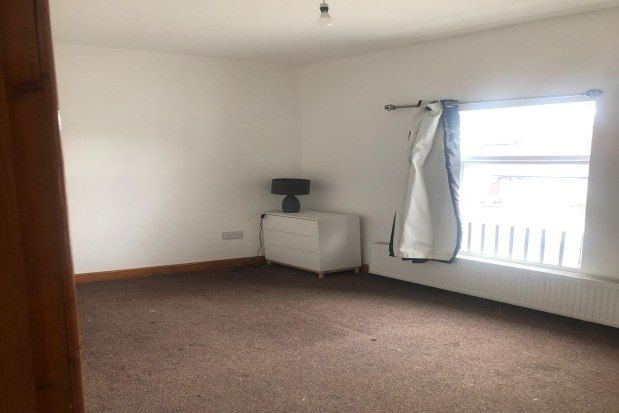 2 bed flat to rent in Rowton Street, Bolton BL2, £750 pcm