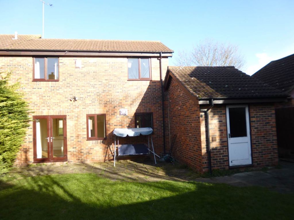 3 bed property to rent in Teasel Way, Cherry Hinton, Cambridge CB1, £1,500 pcm