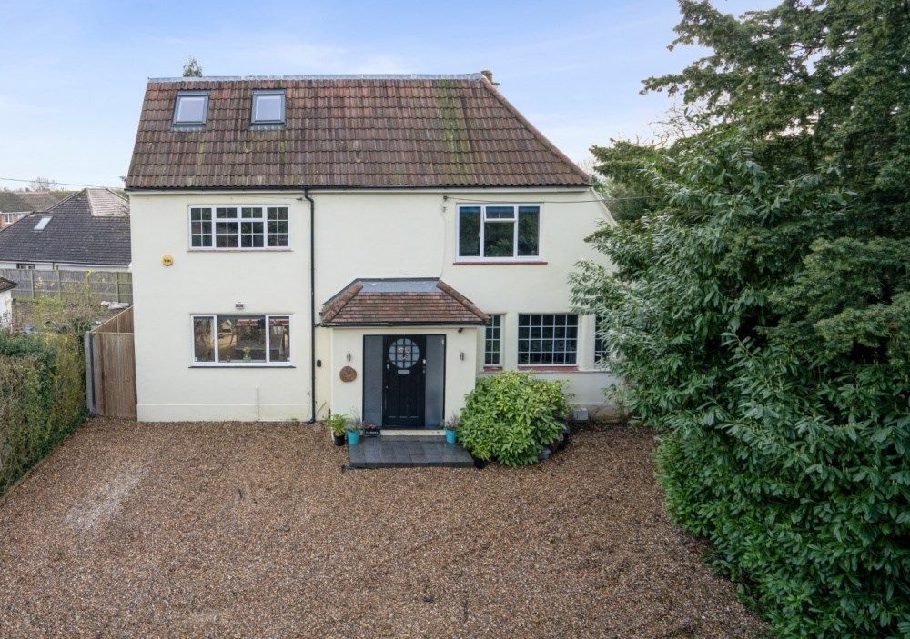 5 bed detached house for sale in Church Road, Iver Heath SL0, £899,950