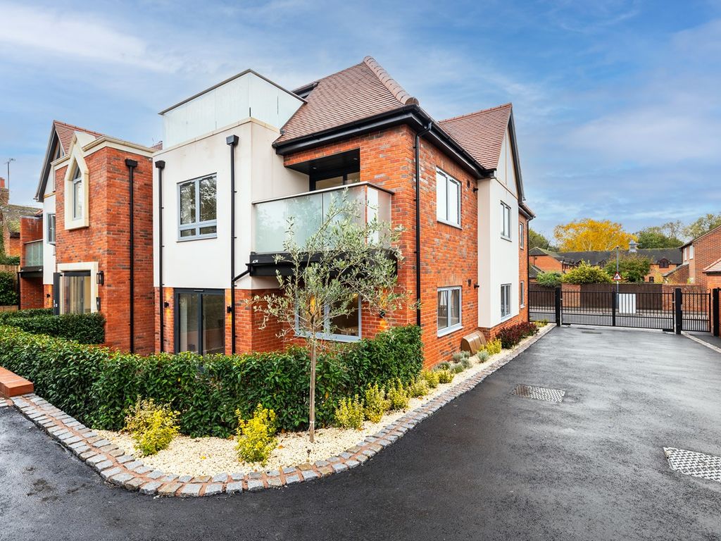 New home, 3 bed flat for sale in Forge Place, Henley In Arden B95, £785,000