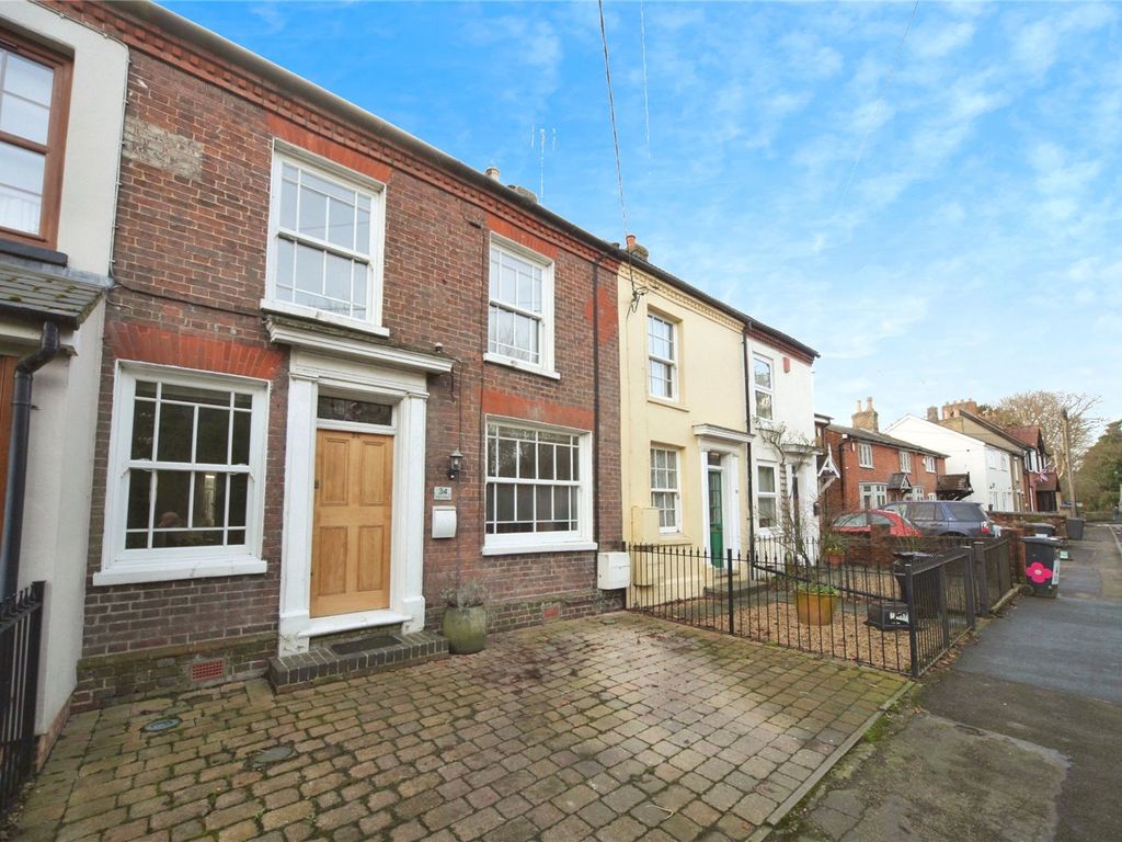 3 bed terraced house for sale in High Street, Eaton Bray, Dunstable, Bedfordshire LU6, £425,000