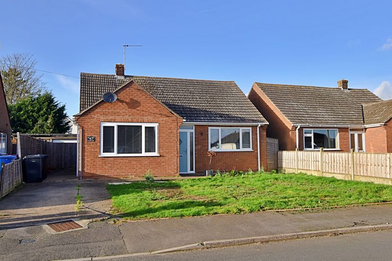 3 bed detached bungalow for sale in Westfield Drive, North Greetwell, Lincoln LN2, £240,000