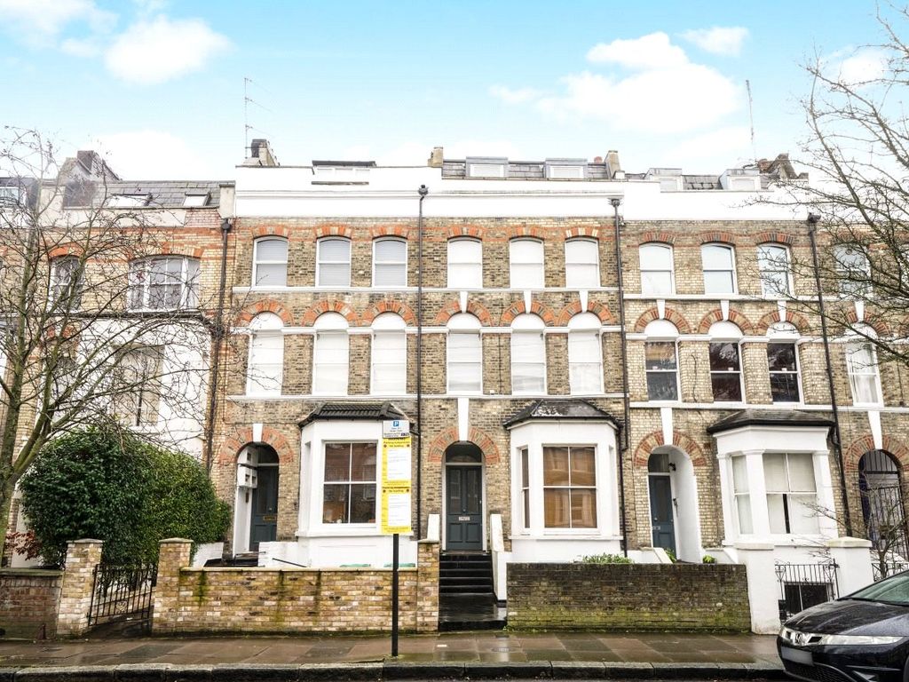 2 bed flat for sale in Marlborough Road, Archway, London N19, £550,000