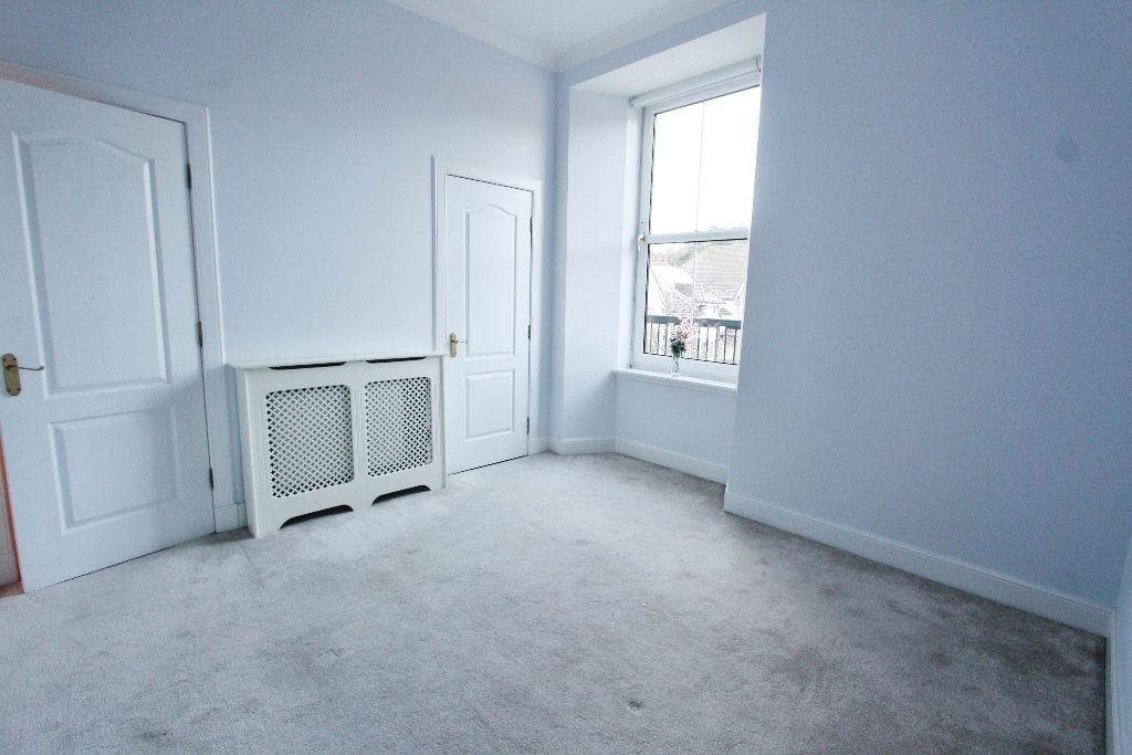 3 bed flat to rent in Littlejohn Road, Edinburgh EH10, £2,500 pcm