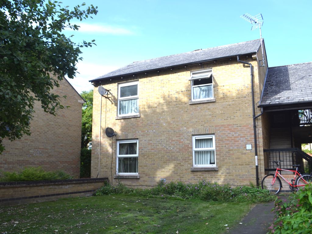 1 bed flat for sale in St. Bedes Crescent, Cherry Hinton, Cambridge CB1, £225,000