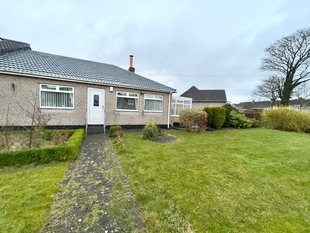 3 bed bungalow for sale in Armitage Gardens, Gateshead NE9, £150,000