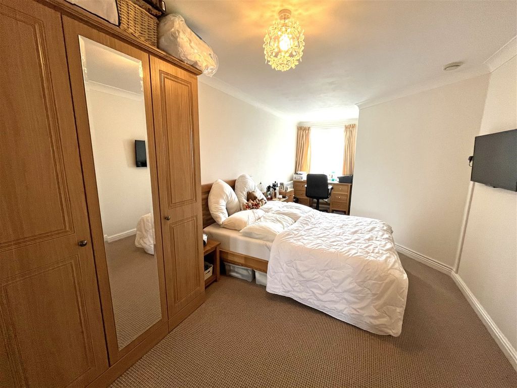 1 bed flat for sale in Fisher Street, Paignton TQ4, £135,000