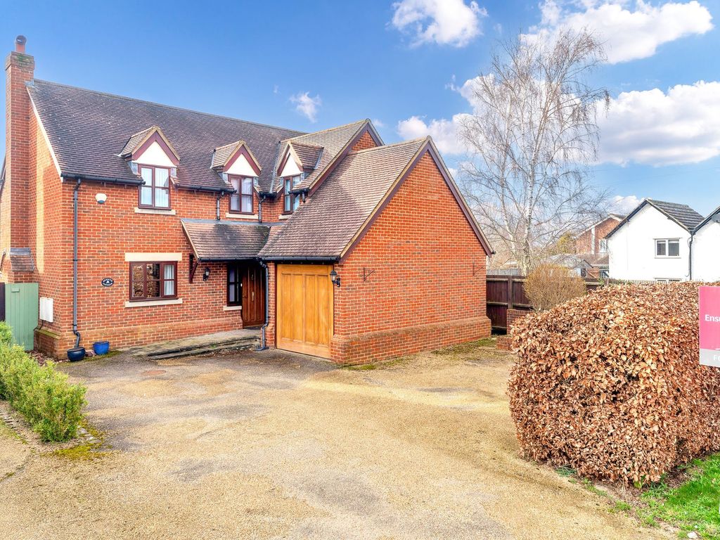 4 bed detached house for sale in Royston Road, Litlington SG8, £700,000