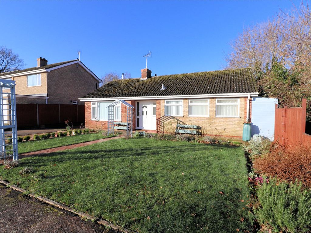 3 bed detached bungalow for sale in Spruce Road, Downham Market PE38, £349,950