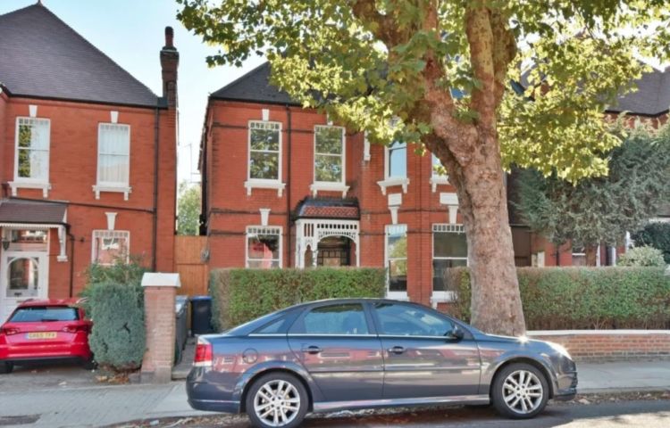 1 bed flat to rent in Dartmouth Road, Mapesbury, London NW2, £2,015 pcm