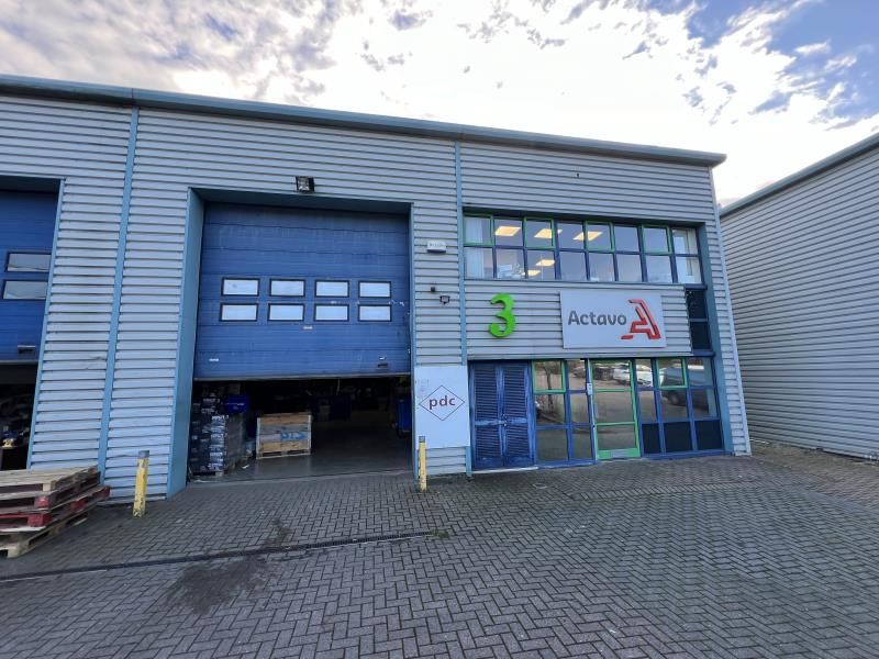 Industrial to let in Unit 3, Unit 3, Severnlink Distribuition Centre, Newhouse Farm Industrial Estate, Chepstow NP16, £37,000 pa