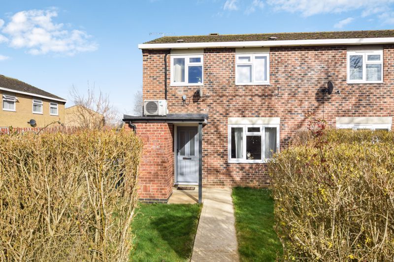 3 bed terraced house for sale in Brandon Close, Kidlington OX5, £350,000
