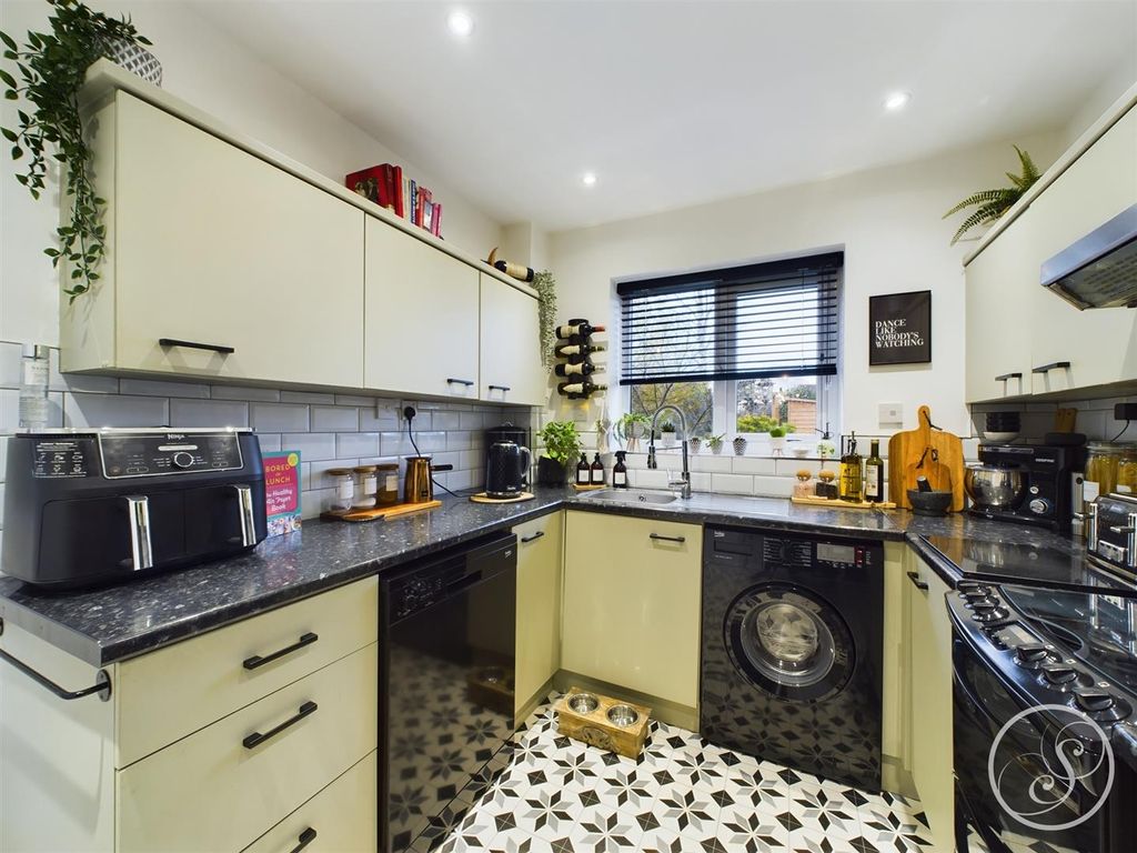 3 bed semi-detached house for sale in Middleton Park Road, Middleton, Leeds LS10, £210,000