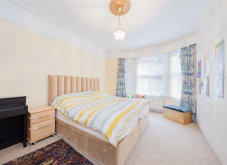 3 bed flat for sale in Clarence Gate Gardens, Glentworth Street, Baker Street NW1, £1,700,000