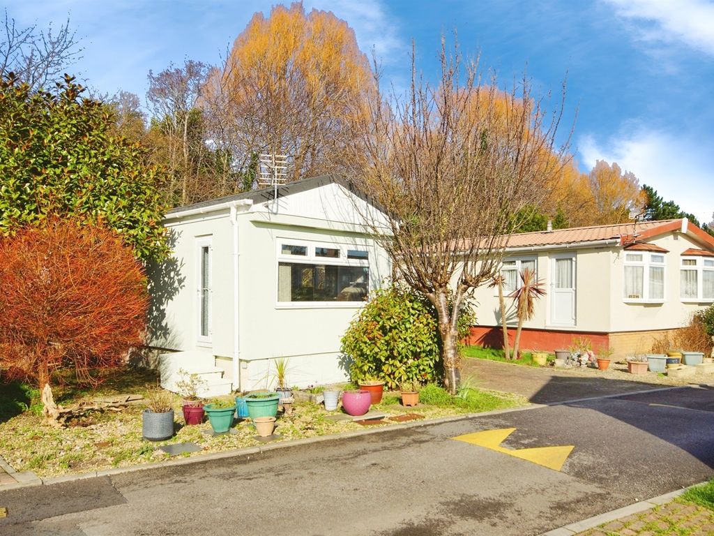 1 bed mobile/park home for sale in Woodlands Park, Almondsbury, Bristol BS32, £97,500