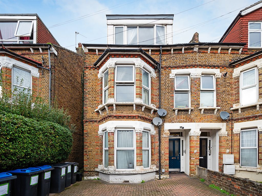3 bed flat for sale in Cameron Road, Croydon CR0, £325,000