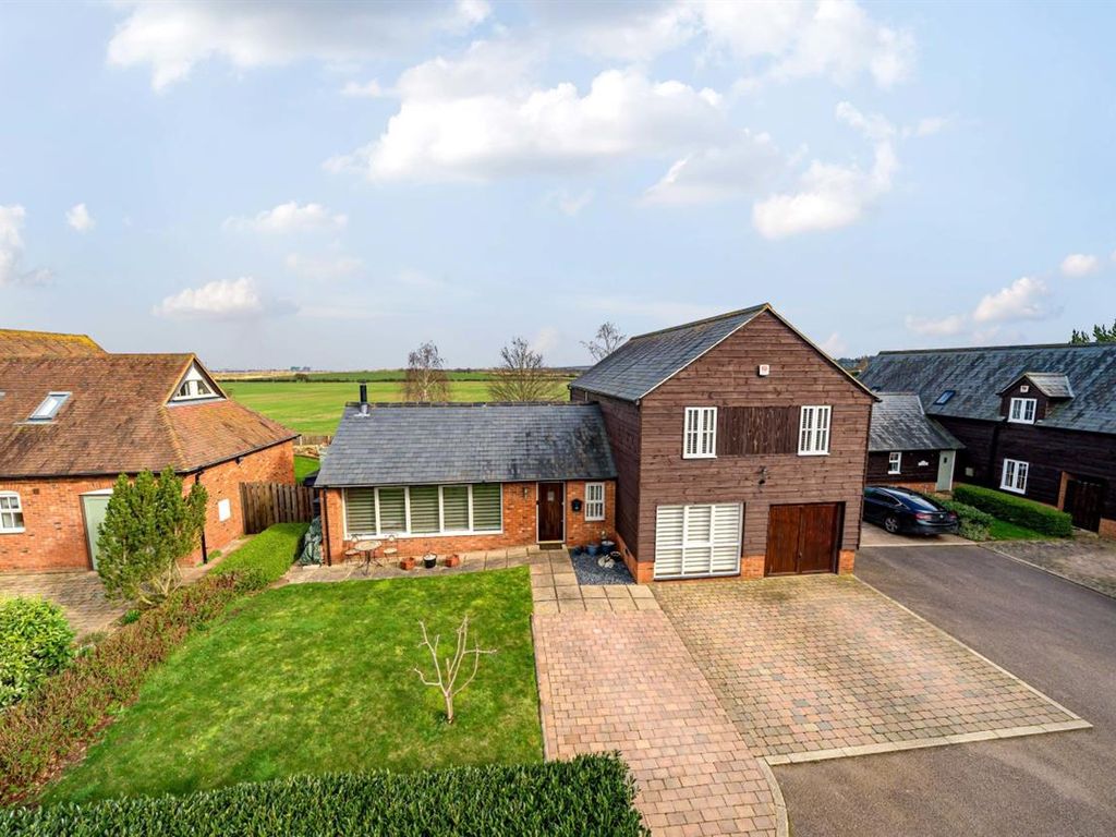 3 bed detached house for sale in Mill Farm Barns, Mill Lane, Houghton Conquest MK45, £750,000