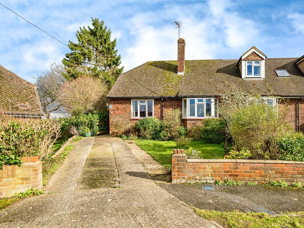2 bed bungalow for sale in Elm Close, Butlers Cross, Aylesbury HP17, £450,000