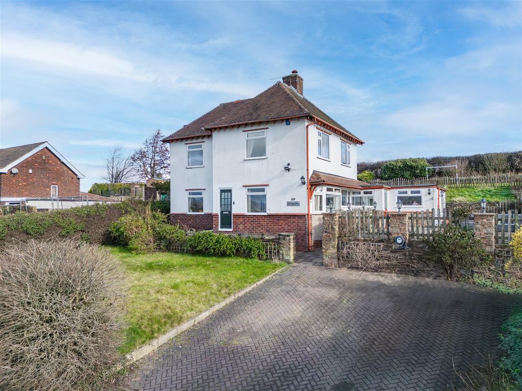 3 bed detached house for sale in Shuttlewood Road, Bolsover, Chesterfield S44, £375,000