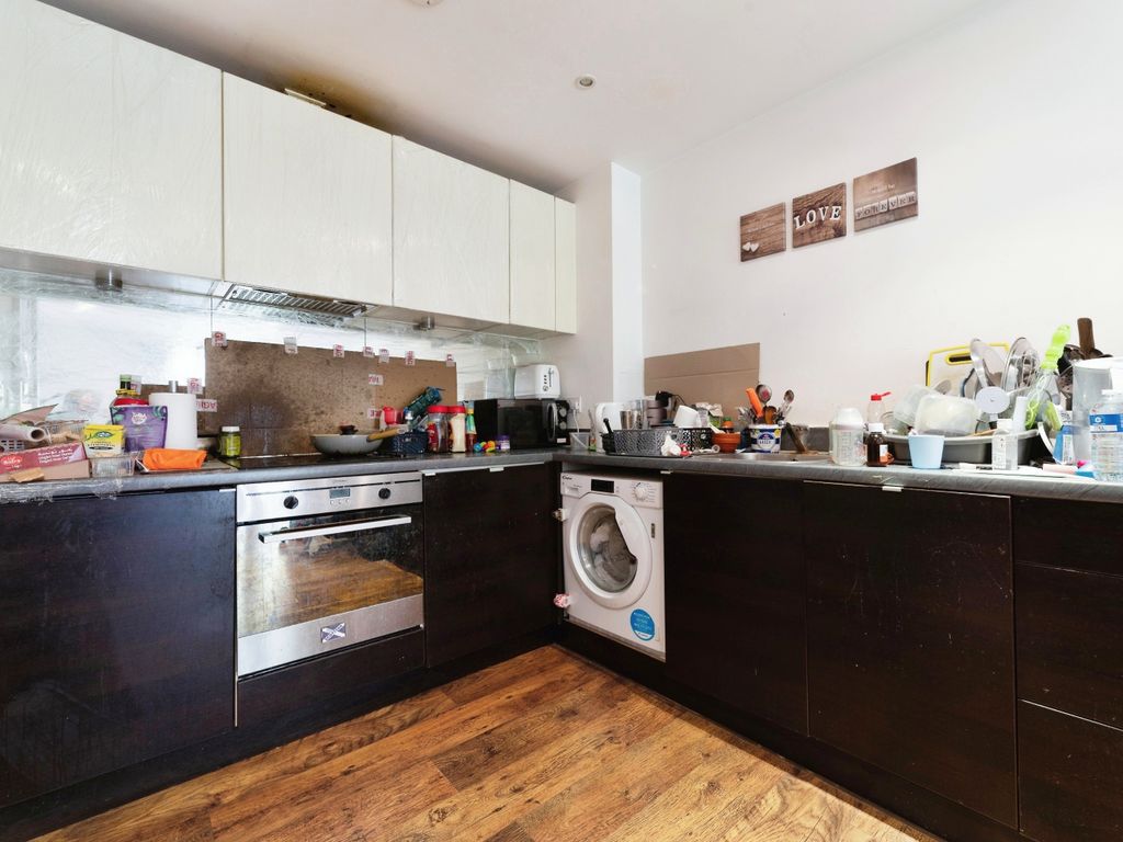 1 bed flat for sale in 87 Axe Street, Barking IG11, £235,000