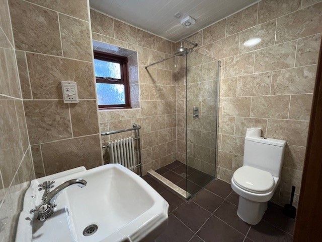 6 bed semi-detached house to rent in Park Road, Brechin DD9, £1,400 pcm
