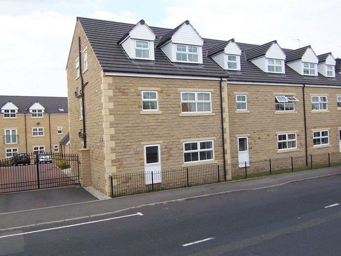2 bed flat to rent in Tannery Court, Dodworth, Barnsley S75, £650 pcm