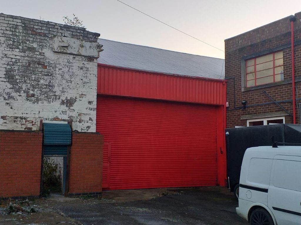 Warehouse to let in Unit 6, Dadsford Bridge Industrial Estate, Plant Street, Stourbridge, West Midlands DY8, £25,220 pa